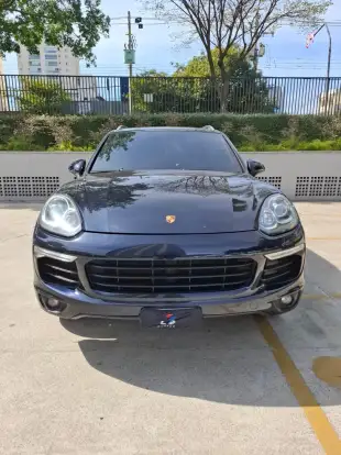 PORSCHE-CAYENNE-2016