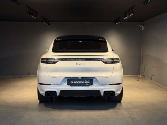 PORSCHE-CAYENNE-2022