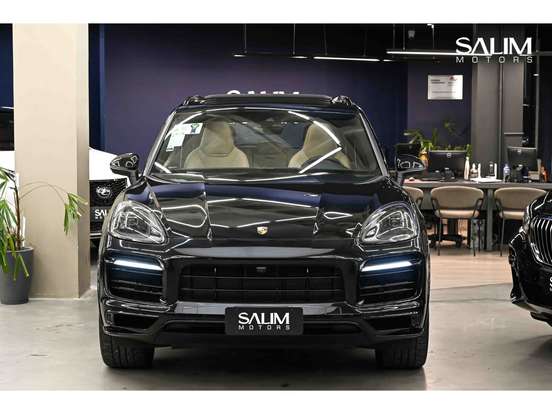 PORSCHE-CAYENNE-2022