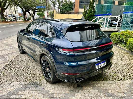 PORSCHE-CAYENNE-2025