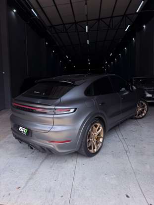 PORSCHE-CAYENNE-2024