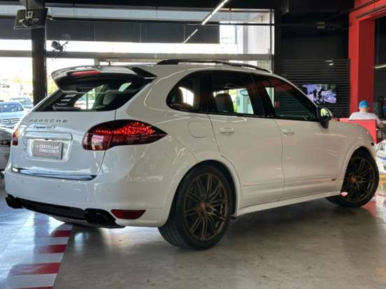 PORSCHE-CAYENNE-2013