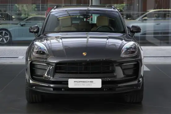 PORSCHE-MACAN-2025