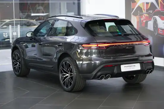 PORSCHE-MACAN-2025