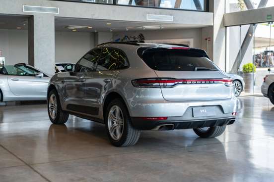 PORSCHE-MACAN-2020