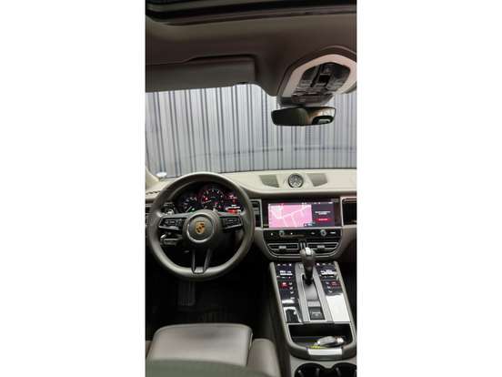 PORSCHE-MACAN-2023