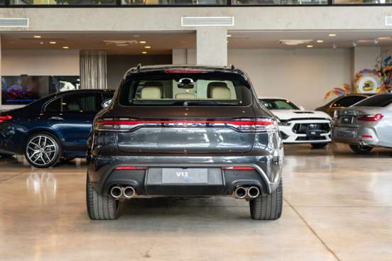 PORSCHE-MACAN-2025