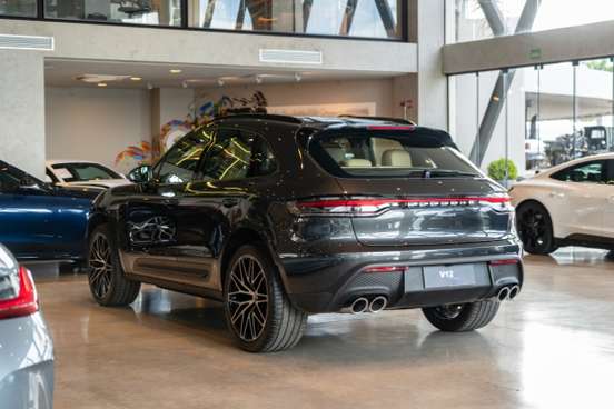 PORSCHE-MACAN-2025