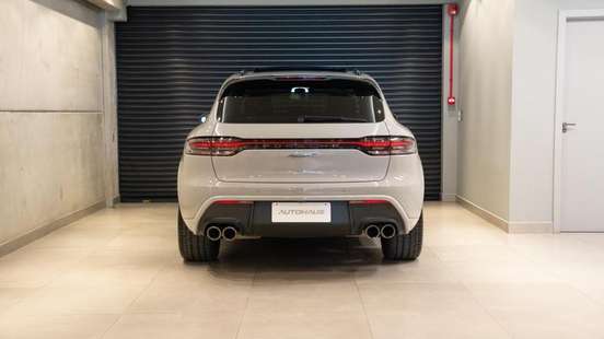 PORSCHE-MACAN-2023