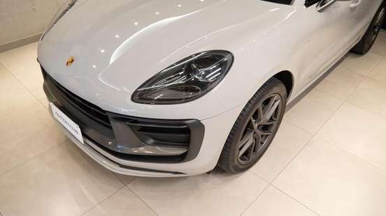 PORSCHE-MACAN-2023