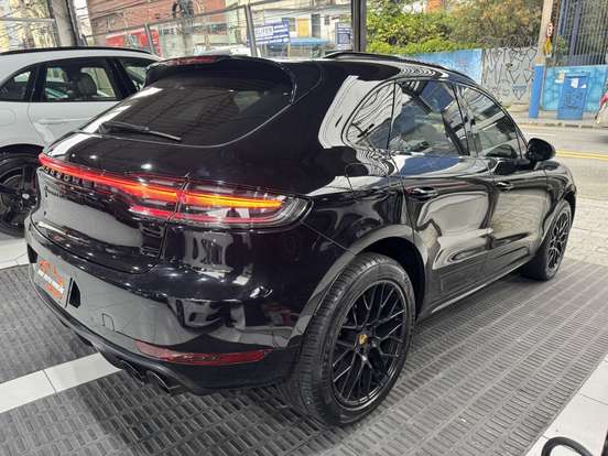 PORSCHE-MACAN-2020