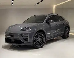 PORSCHE MACAN TURBO ELÉTRICO PORSCHE MACAN TURBO ELÉTRICO