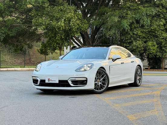 PORSCHE-PANAMERA-2023