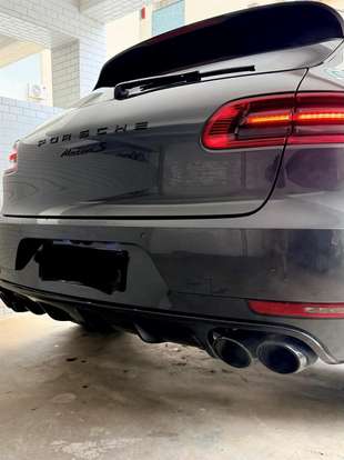 PORSCHE-MACAN-2016