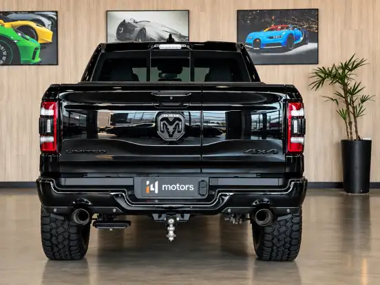 RAM-1500-5.7 V8 GASOLINA LIMITED NIGHT EDITION CD 4X4 AUTOMÁTICO RAM-1500-2023