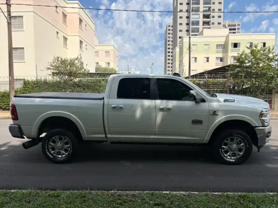 RAM-2500-6.7 I6 TURBO DIESEL LARAMIE QUARTO DE MILHA CD 4X4 AUTOMÁTICO RAM-2500-2021