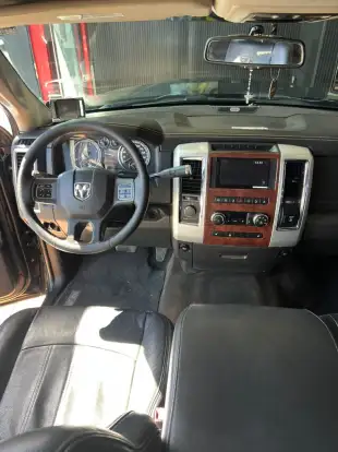 RAM-2500-6.7 LARAMIE 4X4 CD I6 TURBO DIESEL 4P AUTOMÁTICO RAM-2500-2012