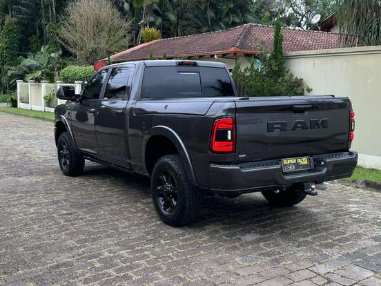 RAM-3500-6.7 I6 TURBO DIESEL LARAMIE NIGHT EDITION CD 4X4 AUTOMÁTICO RAM-3500-2022
