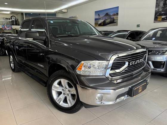 RAM CLASSIC 5.7 V8 GASOLINA LARAMIE CD 4X4 AUTOMÁTICO