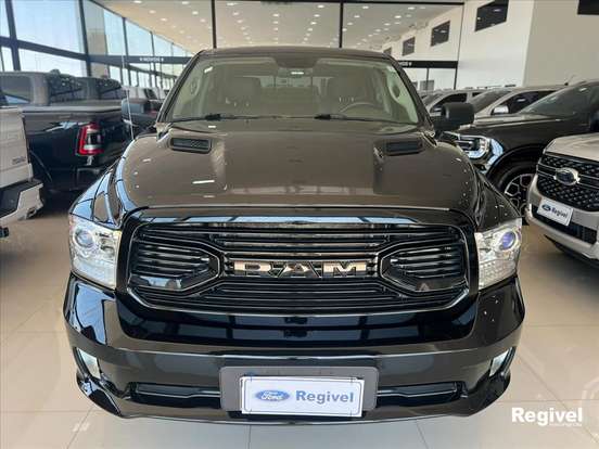 RAM-CLASSIC-5.7 V8 GASOLINA LARAMIE CD 4X4 AUTOMÁTICO RAM-CLASSIC-2022