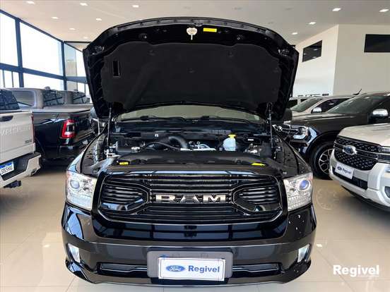 RAM-CLASSIC-5.7 V8 GASOLINA LARAMIE CD 4X4 AUTOMÁTICO RAM-CLASSIC-2022