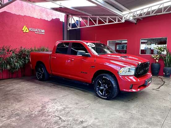 RAM-CLASSIC-5.7 V8 GASOLINA LARAMIE NIGHT EDITION CD 4X4 AUTOMÁTICO RAM-CLASSIC-2022