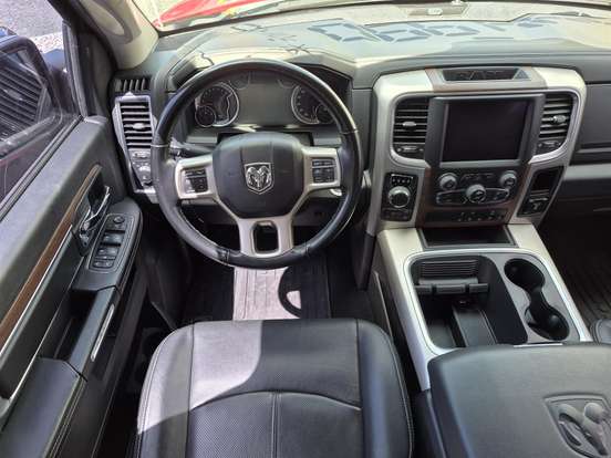 RAM-CLASSIC-5.7 V8 GASOLINA LARAMIE NIGHT EDITION CD 4X4 AUTOMÁTICO RAM-CLASSIC-2022