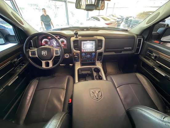 RAM-CLASSIC-5.7 V8 GASOLINA LARAMIE NIGHT EDITION CD 4X4 AUTOMÁTICO RAM-CLASSIC-2022