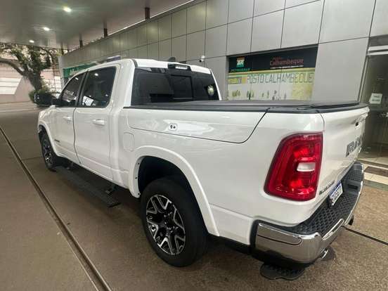 RAM-1500-3.0 HURRICANE 6 BITURBO GASOLINA LARAMIE CD 4X4 AUTOMÁTICO RAM-1500-2024