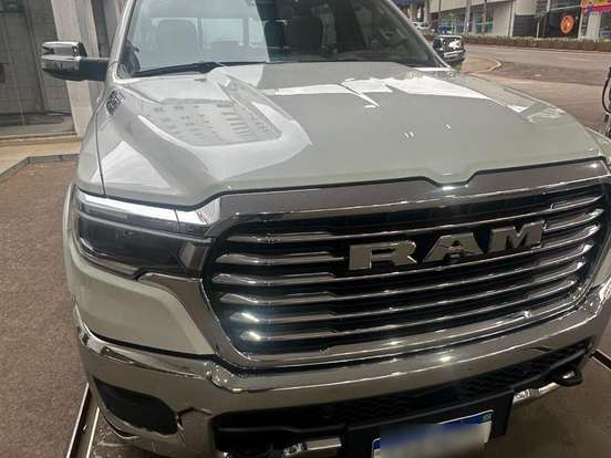 RAM-1500-3.0 HURRICANE 6 BITURBO GASOLINA LARAMIE CD 4X4 AUTOMÁTICO RAM-1500-2024
