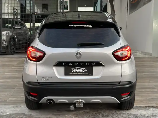 RENAULT-CAPTUR-2017