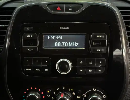 RENAULT-CAPTUR-2017