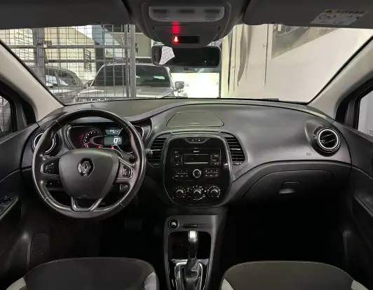 RENAULT-CAPTUR-2017