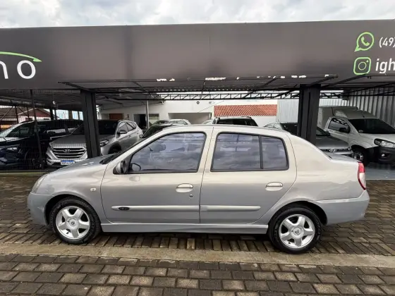 RENAULT CLIO 1.6 PRIVILÉGE SEDAN 16V FLEX 4P MANUAL