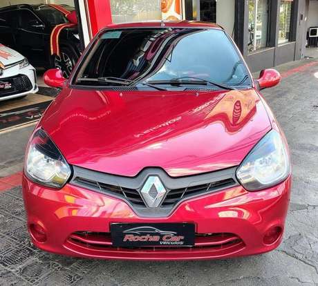 RENAULT-CLIO-2015