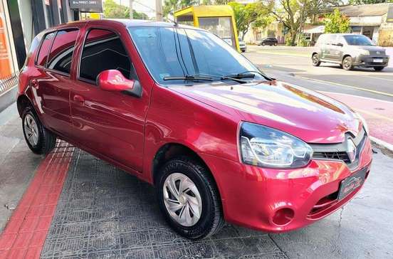 RENAULT-CLIO-2015