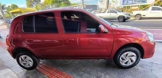 RENAULT-CLIO-2015