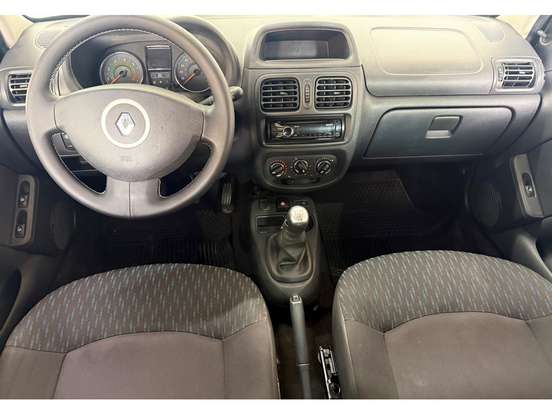 RENAULT-CLIO-2015