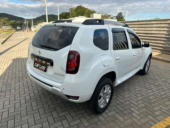 RENAULT-DUSTER-2016