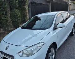 RENAULT FLUENCE 2.0 DYNAMIQUE 16V FLEX 4P AUTOMÁTICO RENAULT FLUENCE 2.0 DYNAMIQUE 16V FLEX 4P AUTOMÁTICO