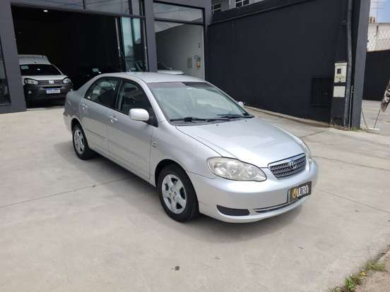 TOYOTA-COROLLA-2005