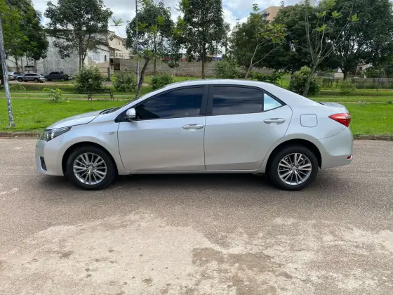 TOYOTA COROLLA 2.0 ALTIS 16V FLEX 4P AUTOMÁTICO