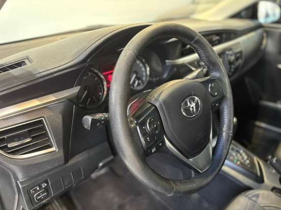 TOYOTA-COROLLA-2.0 DYNAMIC 16V FLEX 4P AUTOMÁTICO TOYOTA-COROLLA-2016