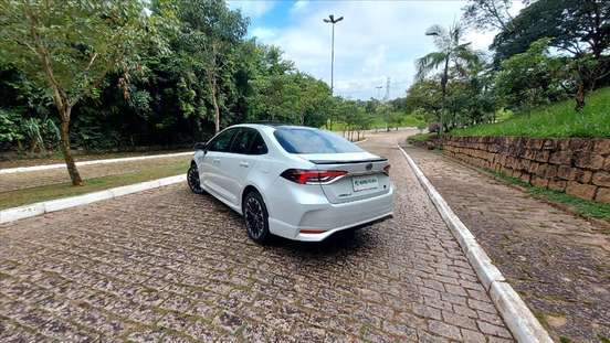 TOYOTA-COROLLA-2023