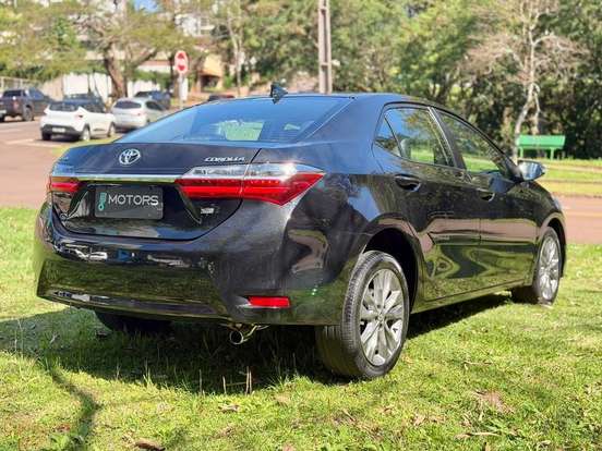 TOYOTA-COROLLA-2018