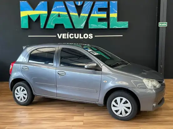 TOYOTA-ETIOS-2015