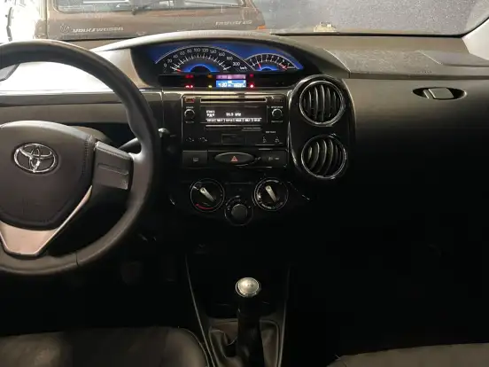 TOYOTA-ETIOS-1.5 XS 16V FLEX 4P MANUAL TOYOTA-ETIOS-2015