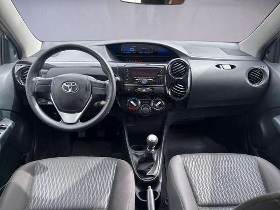 TOYOTA-ETIOS-2019