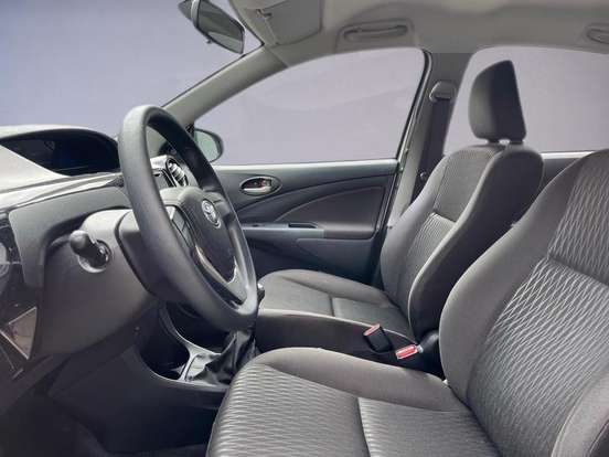 TOYOTA-ETIOS-2019