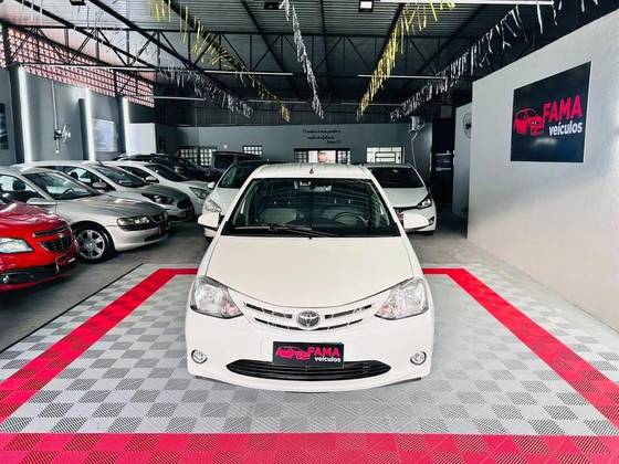 TOYOTA ETIOS 1.5 PLATINUM 16V FLEX 4P MANUAL